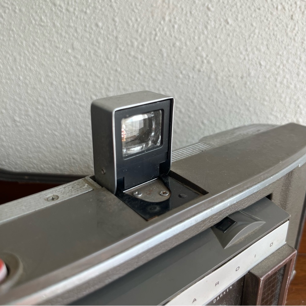 vintage polaroid land camera model J66 - Picture 9 of 14